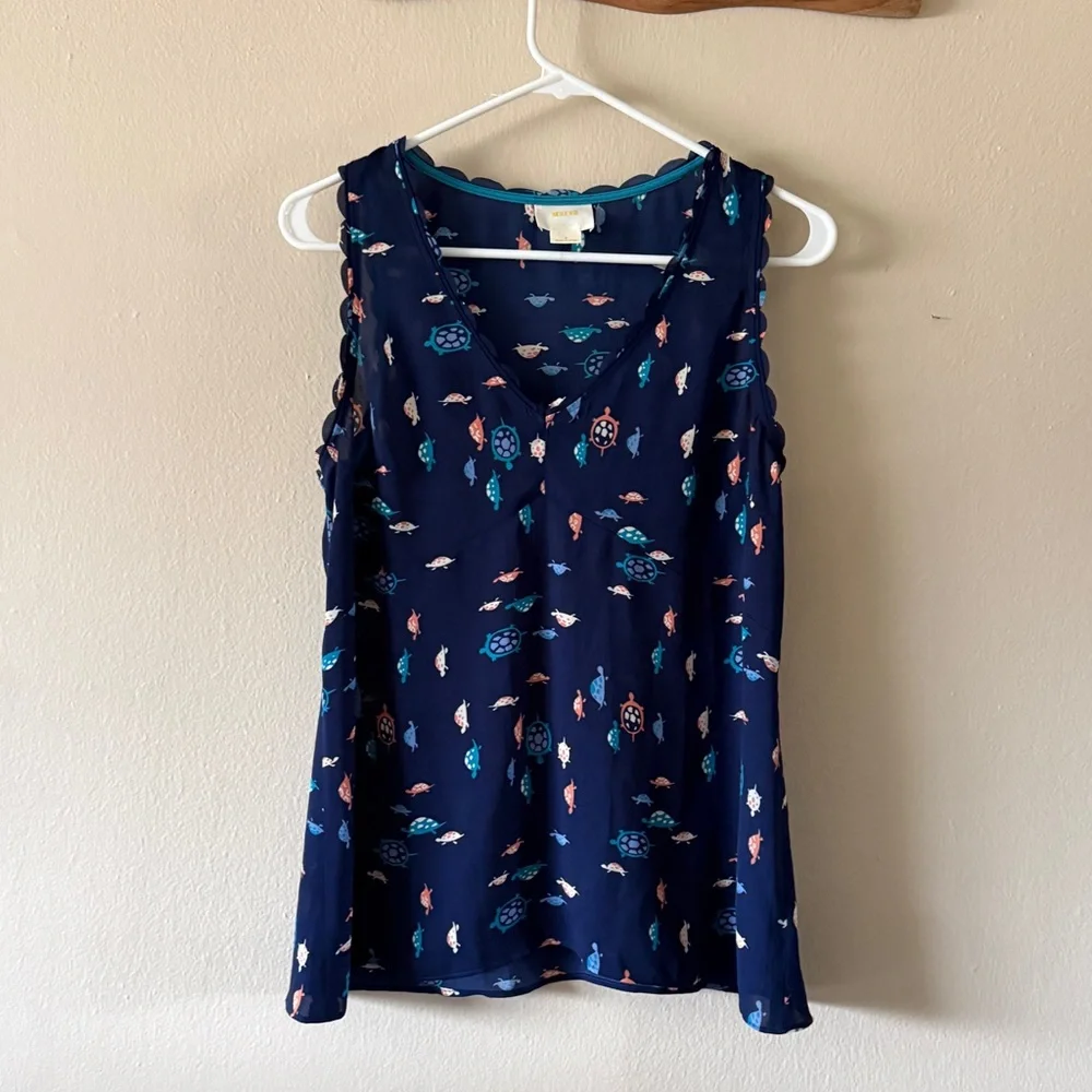 Anthropologie Maeve Navy Turtle Print Scalloped V-Neck Sleeveless Top Size 6 - Picture 1 of 8